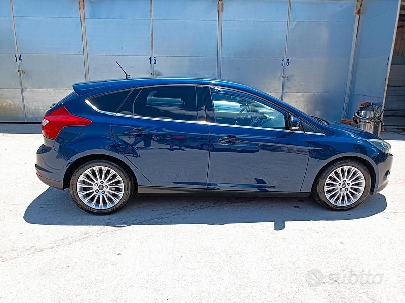 Usata Ford Focus Titanium 2012 Blu Berlina