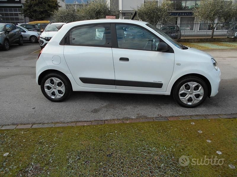 Usata Renault Twingo Life 69 CV (50 kW) 2020 Bianco Utilitaria