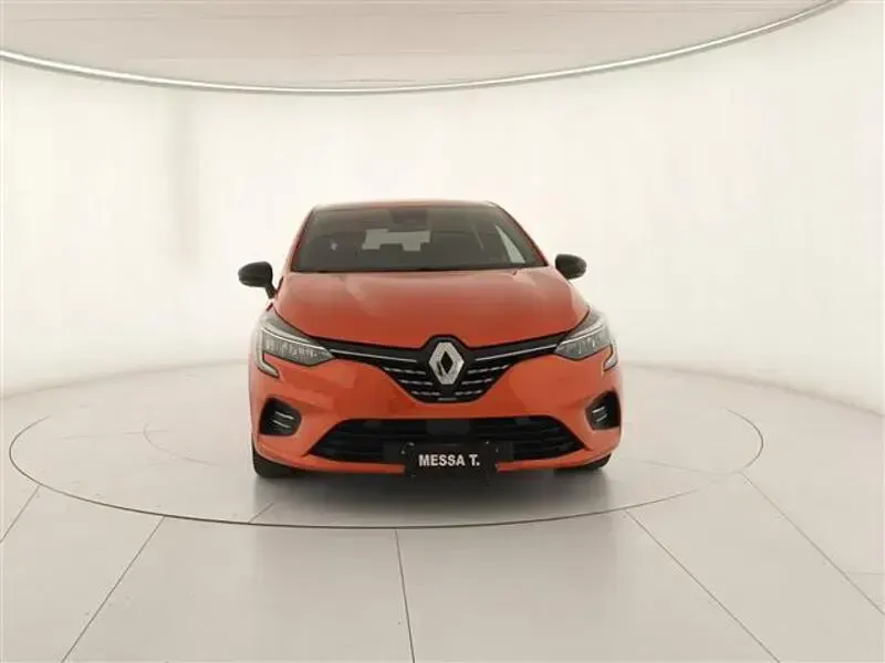 Usata Renault Clio Techno 145 CV (106 kW) 2023 Arancione Utilitaria