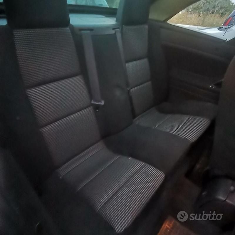 Usata Peugeot 307 CC 136 CV (100 kW) 2005 Grigio Cabrio