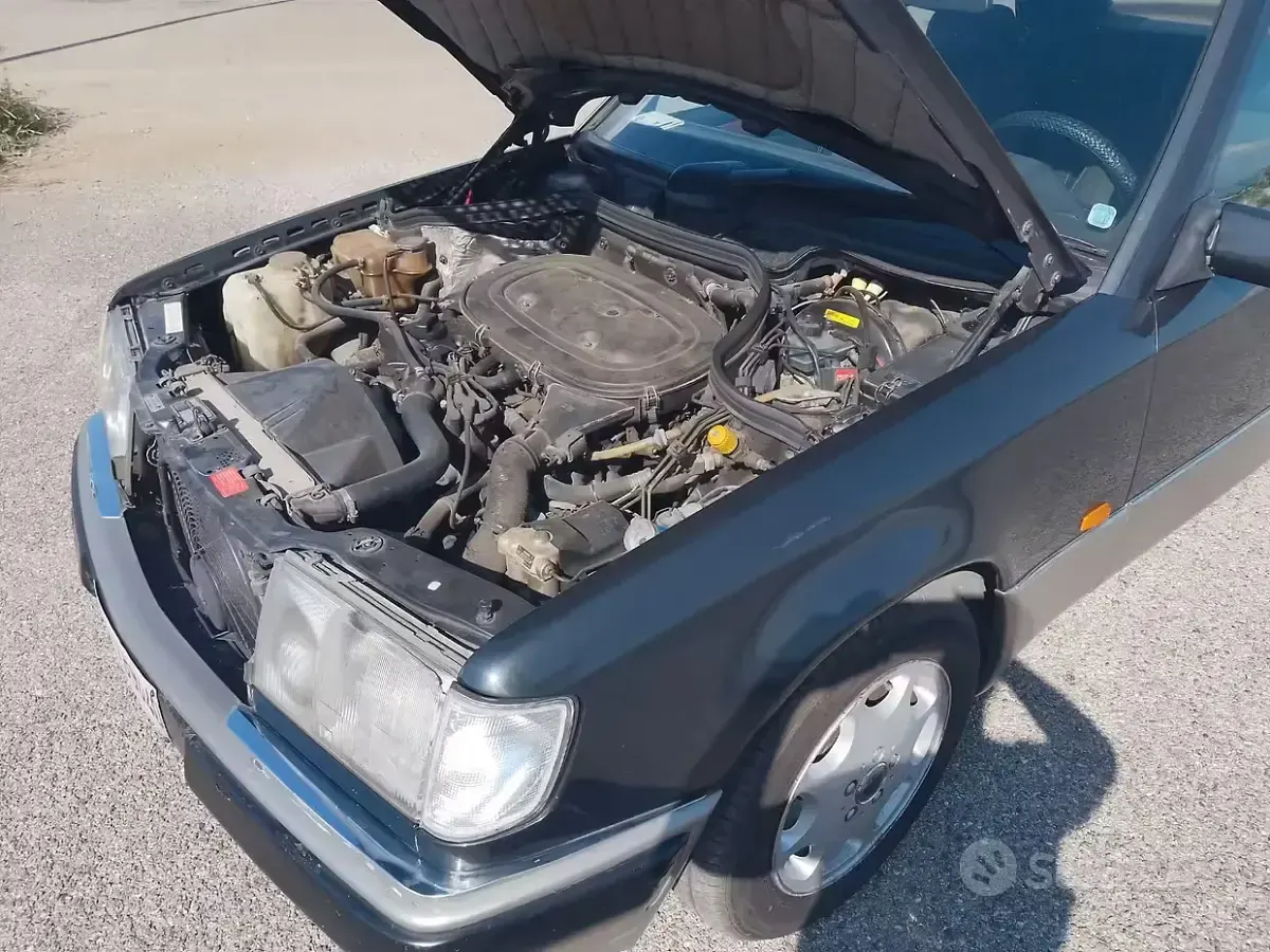 Usata Mercedes 200 122 CV (89 kW) 1990 Berlina