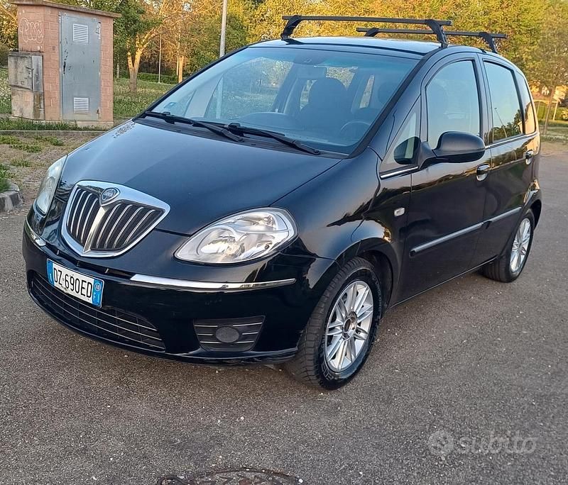 Occasion Lancia Musa 77 PK (56 kW) 2010 Zwart MPV
