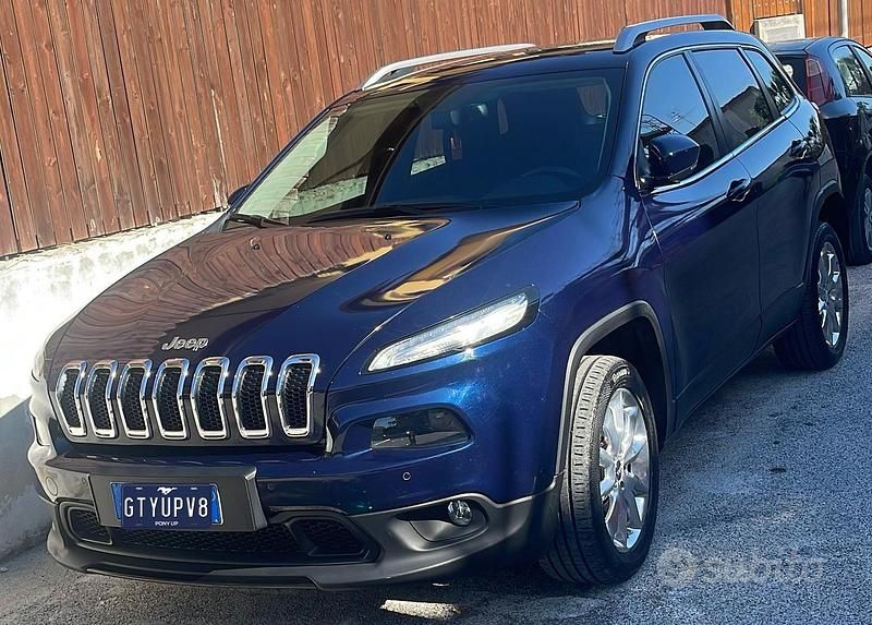 Blu Usata 2014 Jeep Cherokee Longitude SUV | 13.000 € (Buon prezzo) - Immagine 1/4