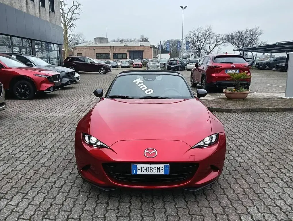 Nuova Mazda MX5 132 CV (97 kW) 2026 Soul red crystal Cabrio