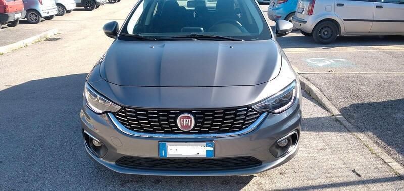 Usata 2019 Fiat Tipo Station wagon | 14.000 € (Cara) - Immagine 1/4
