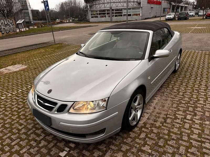 Usata Saab 9-3 Cabriolet Linear 150 CV (110 kW) 2006 Argento Cabrio