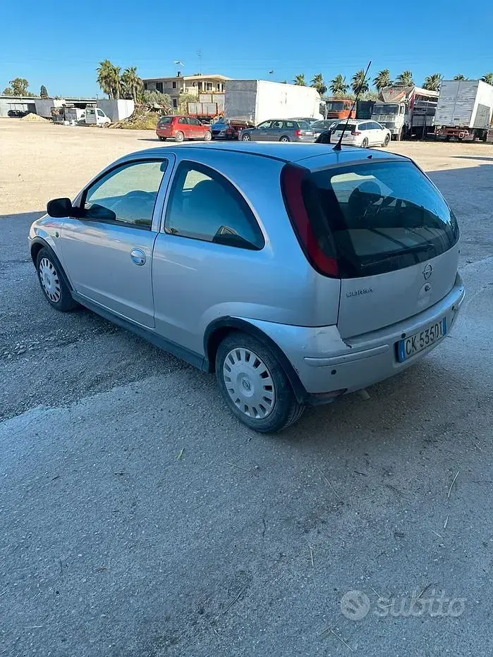 Usata Opel Corsa Sport 75 CV (55 kW) 2003 Grigio Utilitaria
