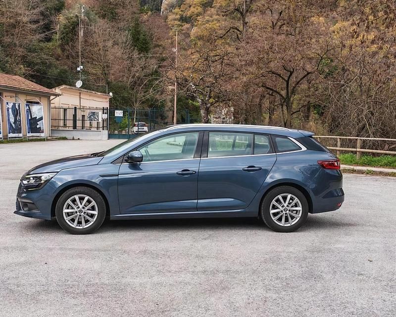 Usata Renault Mégane GrandTour Business 116 CV (85 kW) 2019 Grigio Station wagon