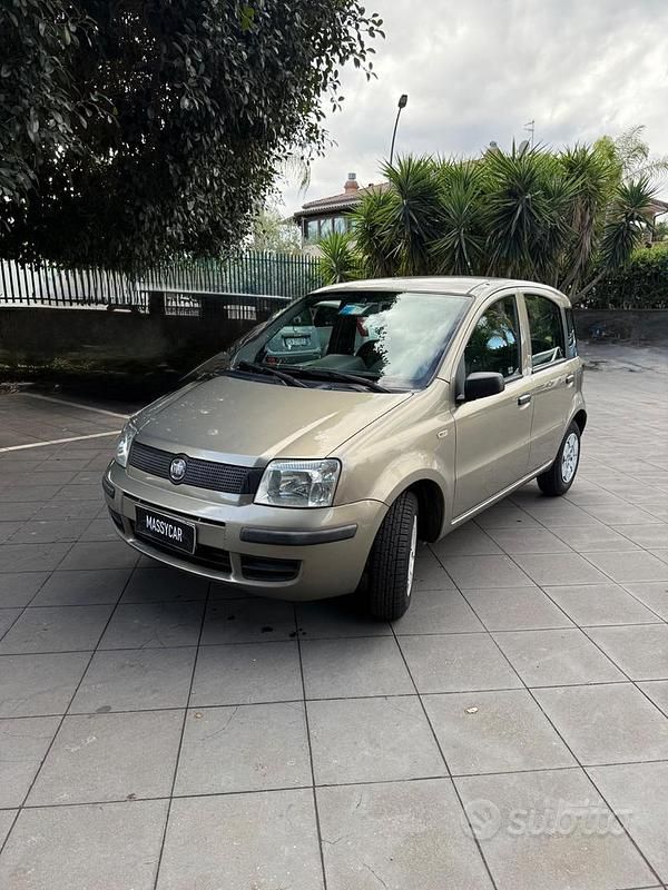Verde Usata 2007 Fiat Panda Dynamic Tre volumi | 3890 € (Buon prezzo) - Immagine 1/4
