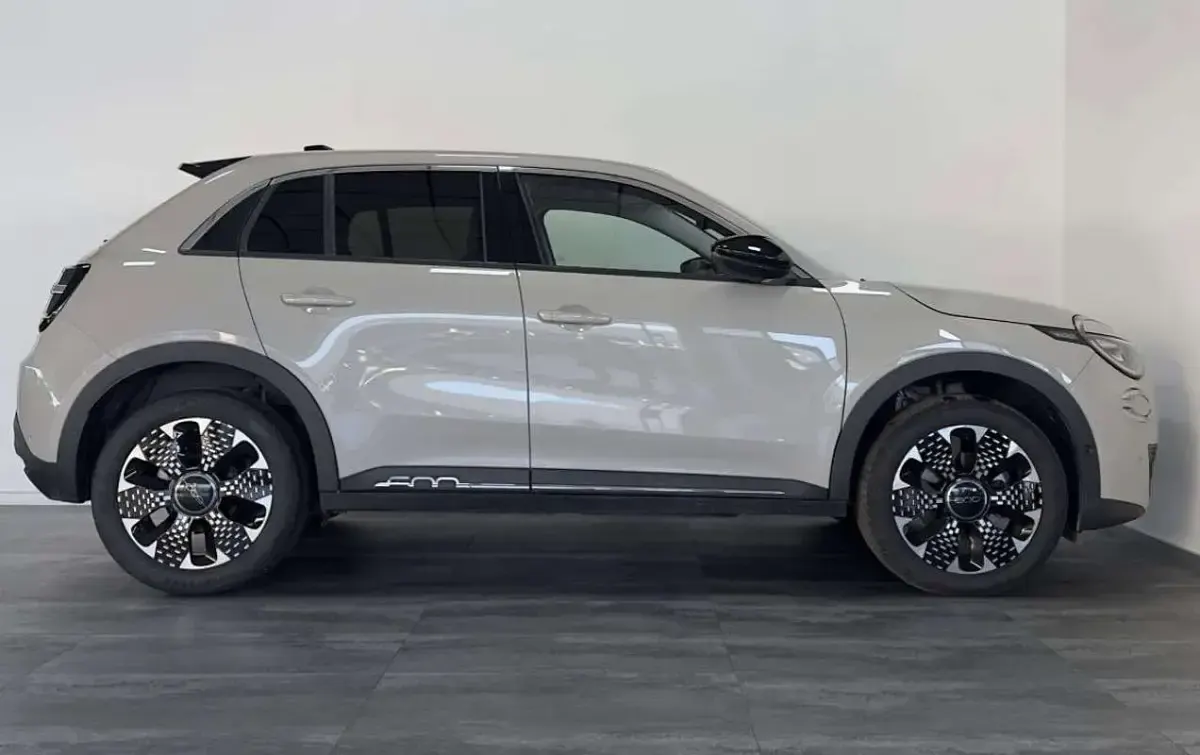 Usata Fiat 600 La Prima 101 CV (74 kW) 2025 SUV
