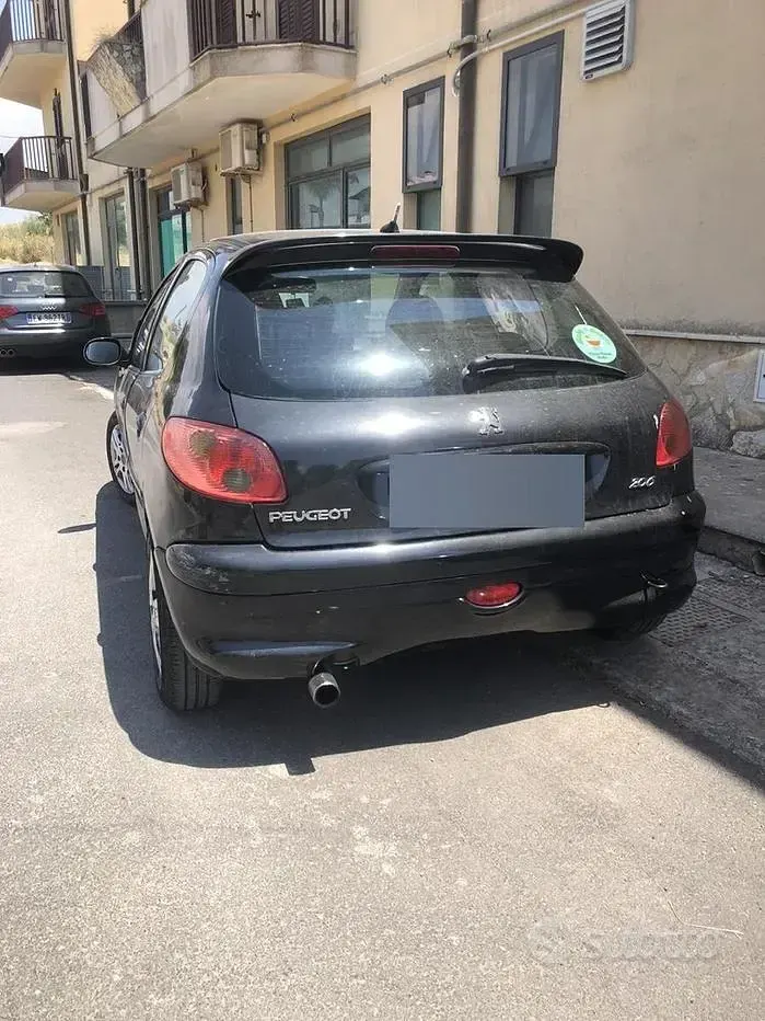 Usata Peugeot 206 68 CV (50 kW) 2007 Nero Berlina