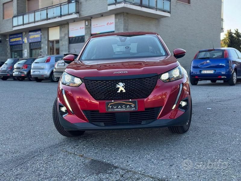 Usata Peugeot 2008 Active 102 CV (75 kW) 2020 Rosso SUV