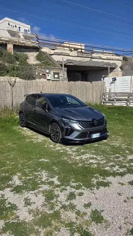 Usata Renault Clio V Techno 101 CV (74 kW) 2025 Berlina
