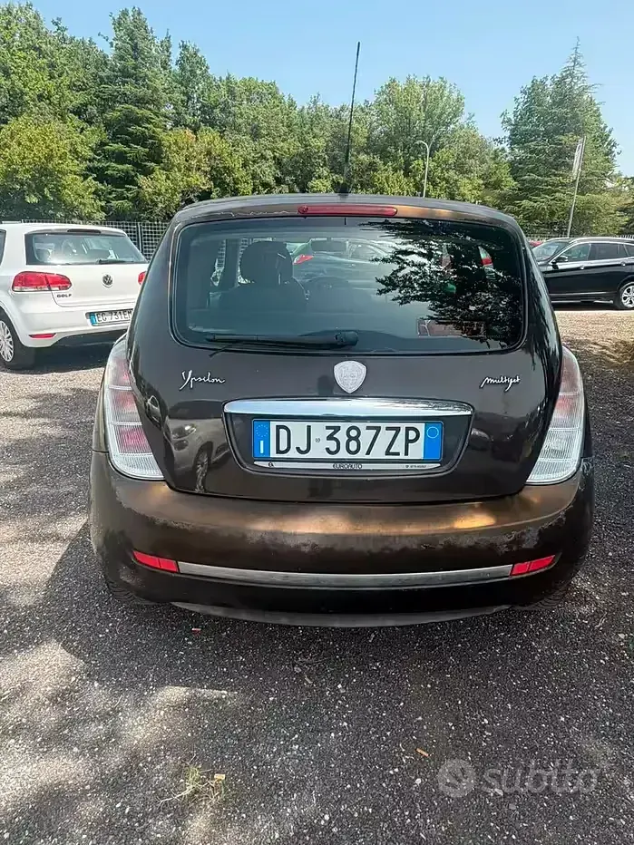 Usata Lancia Ypsilon 75 CV (55 kW) 2007 Marrone Utilitaria