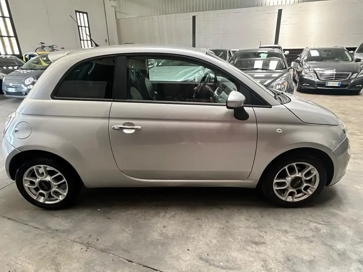 Usata Fiat 500 69 CV (50 kW) 2011 Argento Utilitaria