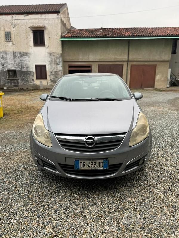 Usata Opel Corsa 75 CV (55 kW) 2008 Utilitaria
