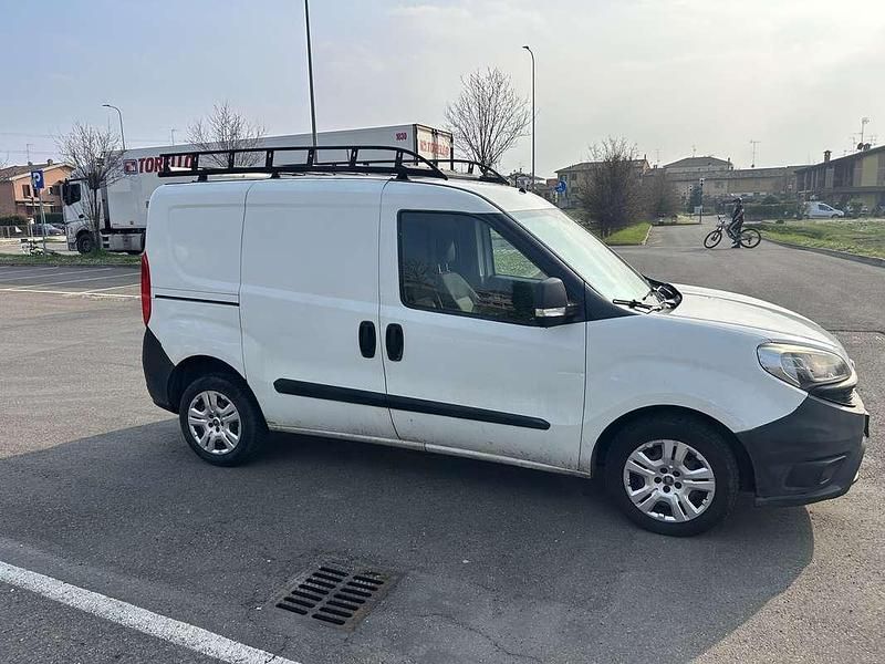 Usata Fiat Doblò 90 CV (66 kW) 2016 Monovolume