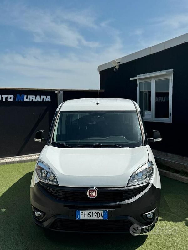 Usata Fiat Doblò 95 CV (69 kW) 2017 Bianco Monovolume