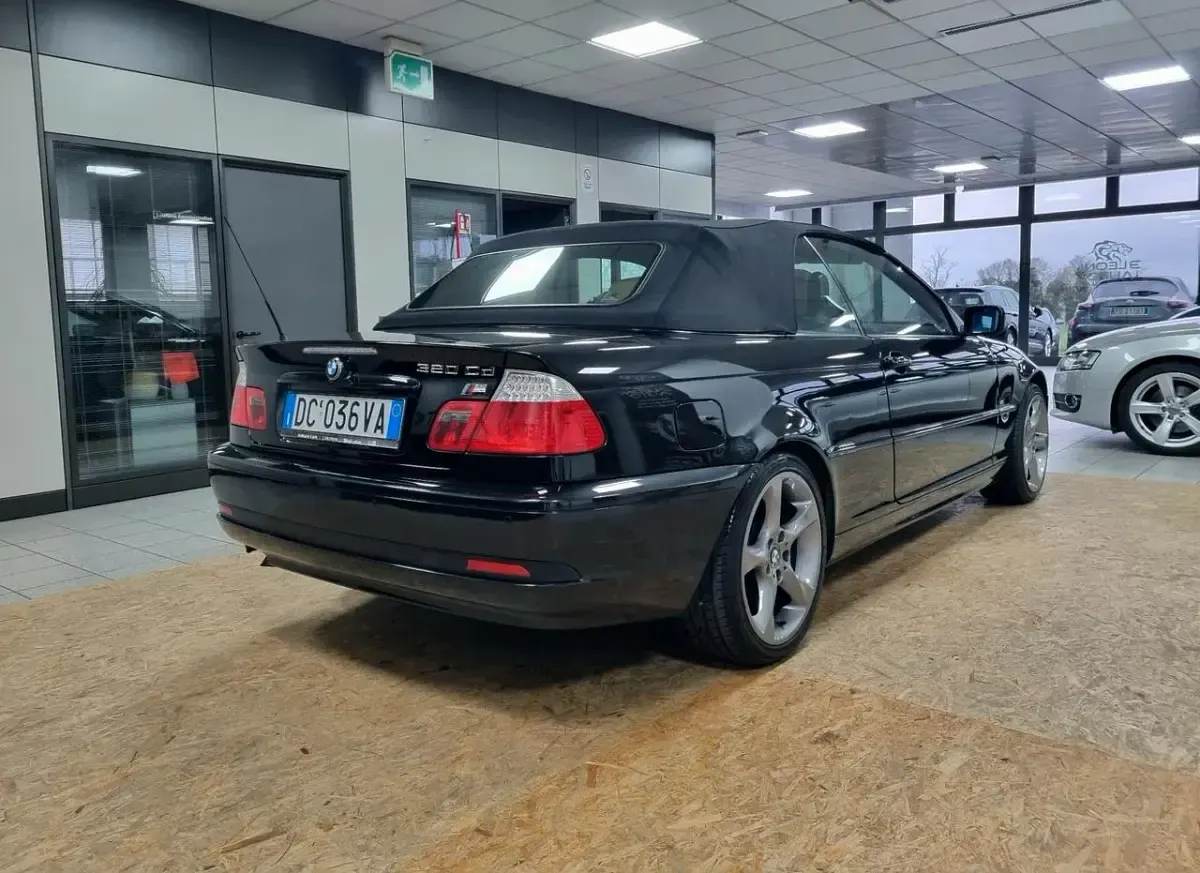 Usata BMW 320 149 CV (109 kW) 2006 Nero Cabrio