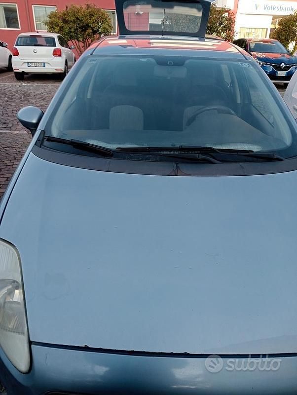 Usata Fiat Punto 2005 Blu Utilitaria