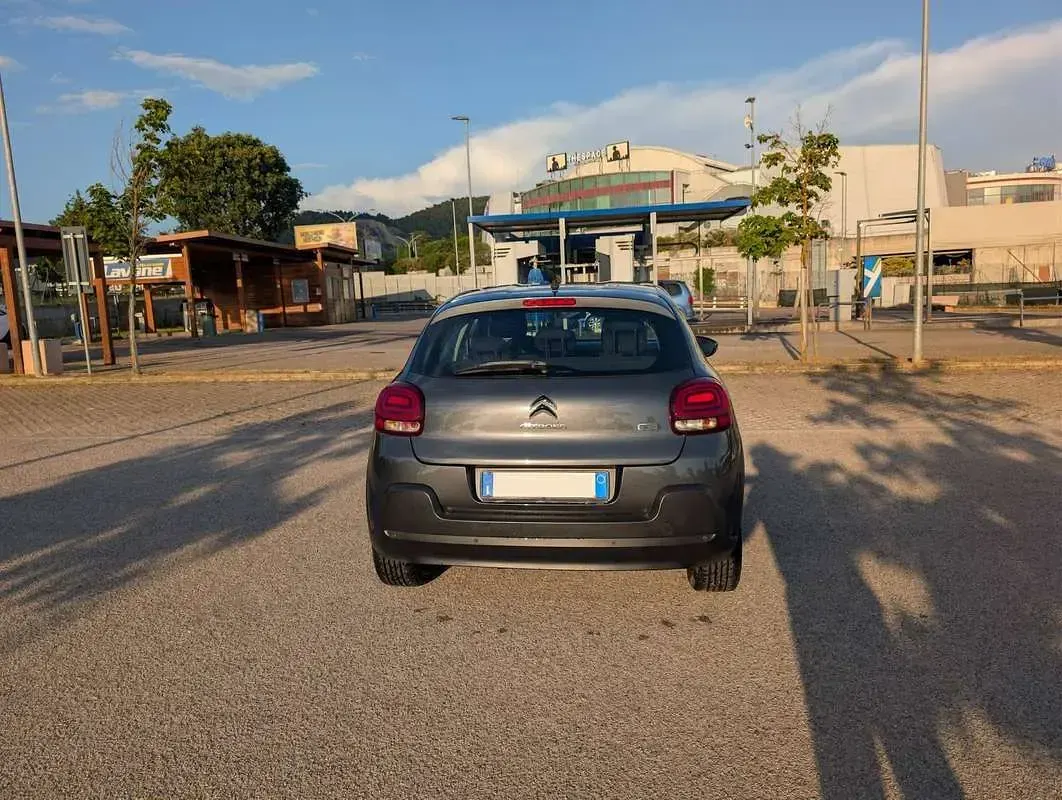Usata Citroën C3 Shine 82 CV (60 kW) 2017 Grigio Berlina