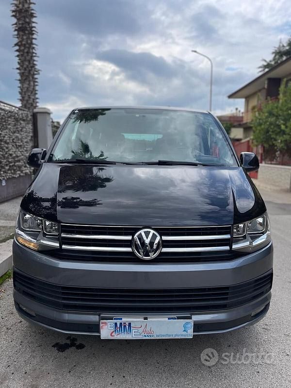 Usata VW Multivan Comfortline 150 CV (110 kW) 2016 Grigio Furgone