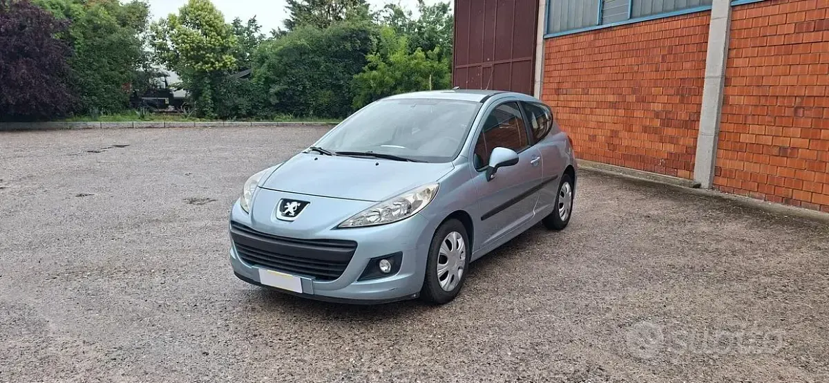 Usata Peugeot 207 73 CV (53 kW) 2011 Grigio Berlina