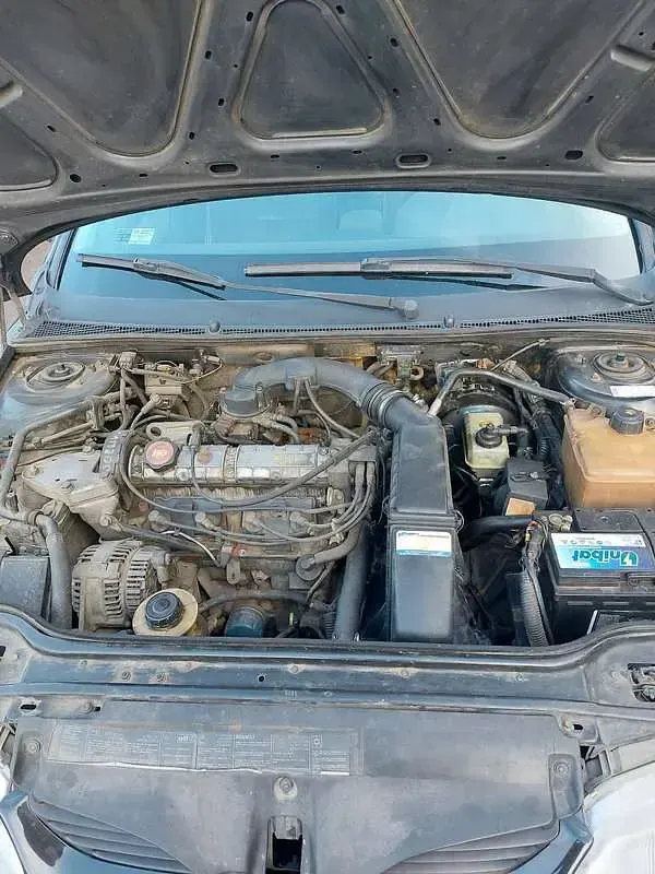 Usata Renault Laguna 92 CV (67 kW) 1994 Utilitaria