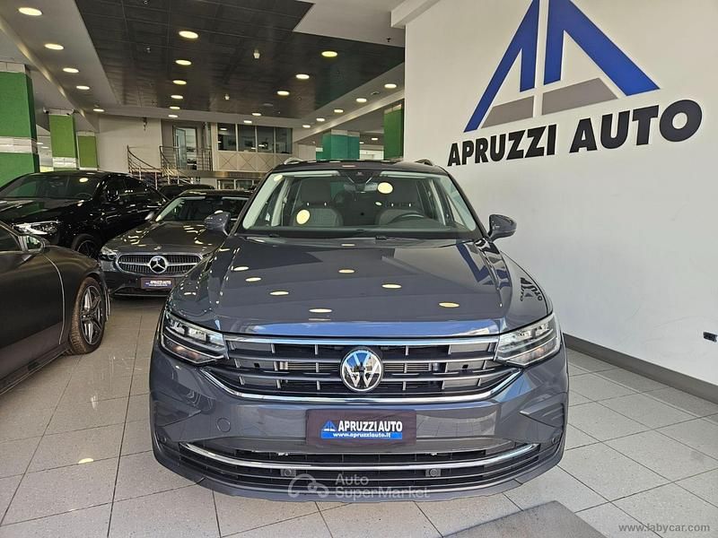 Usata VW Tiguan Life 150 CV (110 kW) 2024 Grigio SUV
