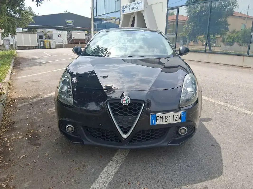 Usata Alfa Romeo Giulietta 120 CV (88 kW) 2012 Nero Utilitaria
