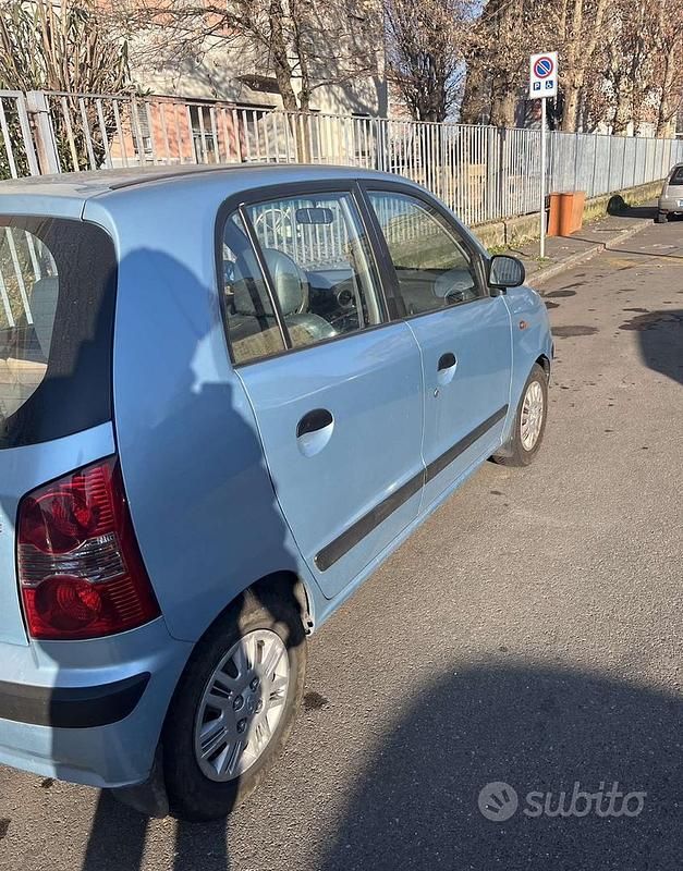 Usata Hyundai Atos 63 CV (46 kW) 2007 Blu Utilitaria