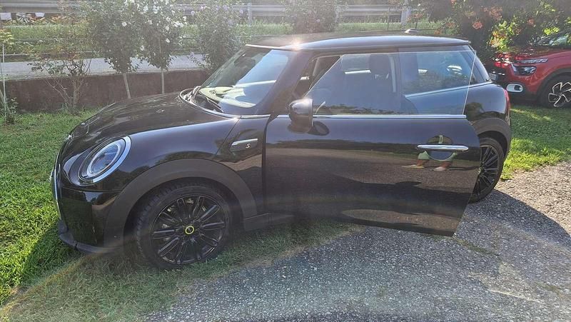 Usata Mini Cooper SE 75 kW (102 CV) 2022 Utilitaria