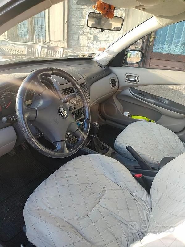 Usata Nissan Almera 90 CV (66 kW) 2002 Blu Berlina