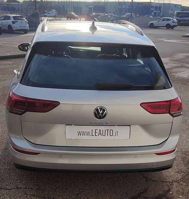Usata VW Golf VII Life 116 CV (85 kW) 2021 Argento Utilitaria