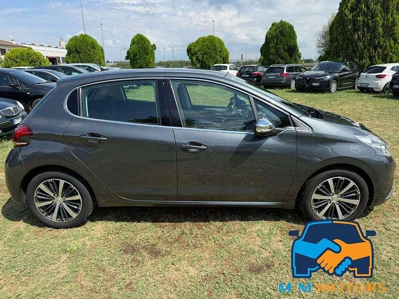 Usata Peugeot 208 110 CV (80 kW) 2015 Grigio Utilitaria