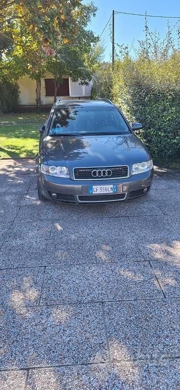 Grigio Usata 2003 Audi A4 Station wagon | 500 € (Super prezzo) - Immagine 1/4
