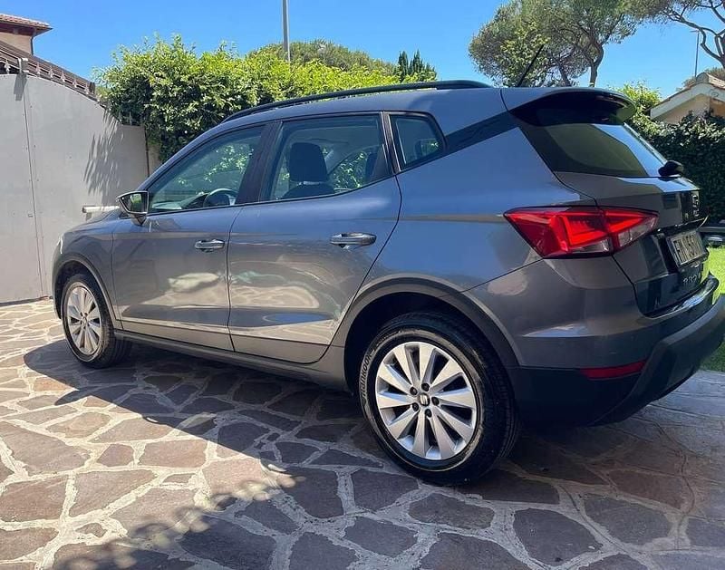 Grigio Usata 2017 Seat Arona Style SUV | 11.000 € (Buon prezzo) - Immagine 1/4