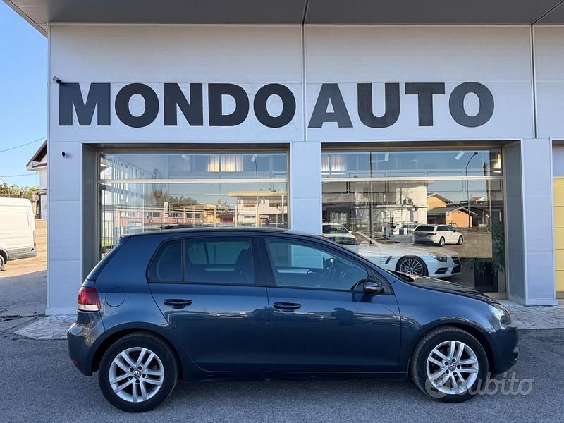 Usata VW Golf VI Highline 105 CV (77 kW) 2011 Blu Utilitaria