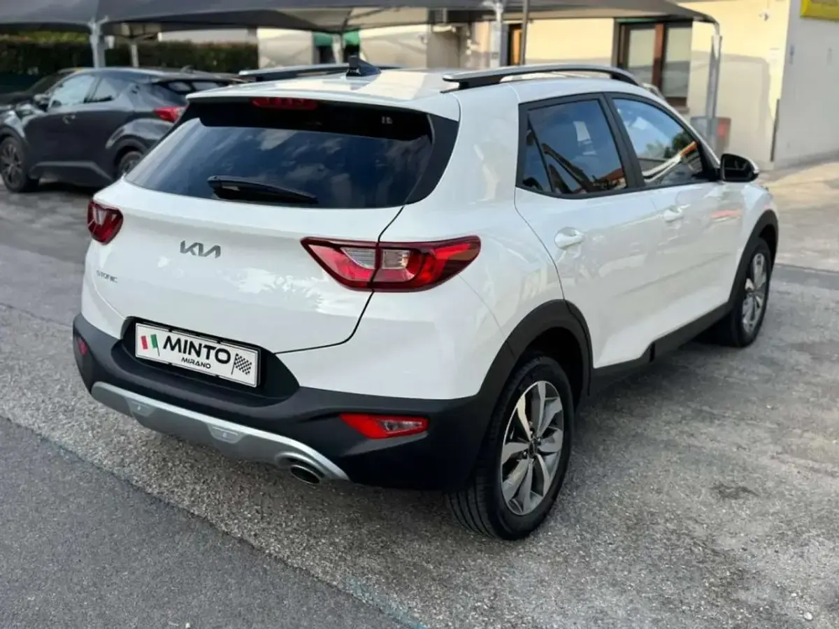 Usata Kia Stonic Style 79 CV (58 kW) 2025 Bianco SUV