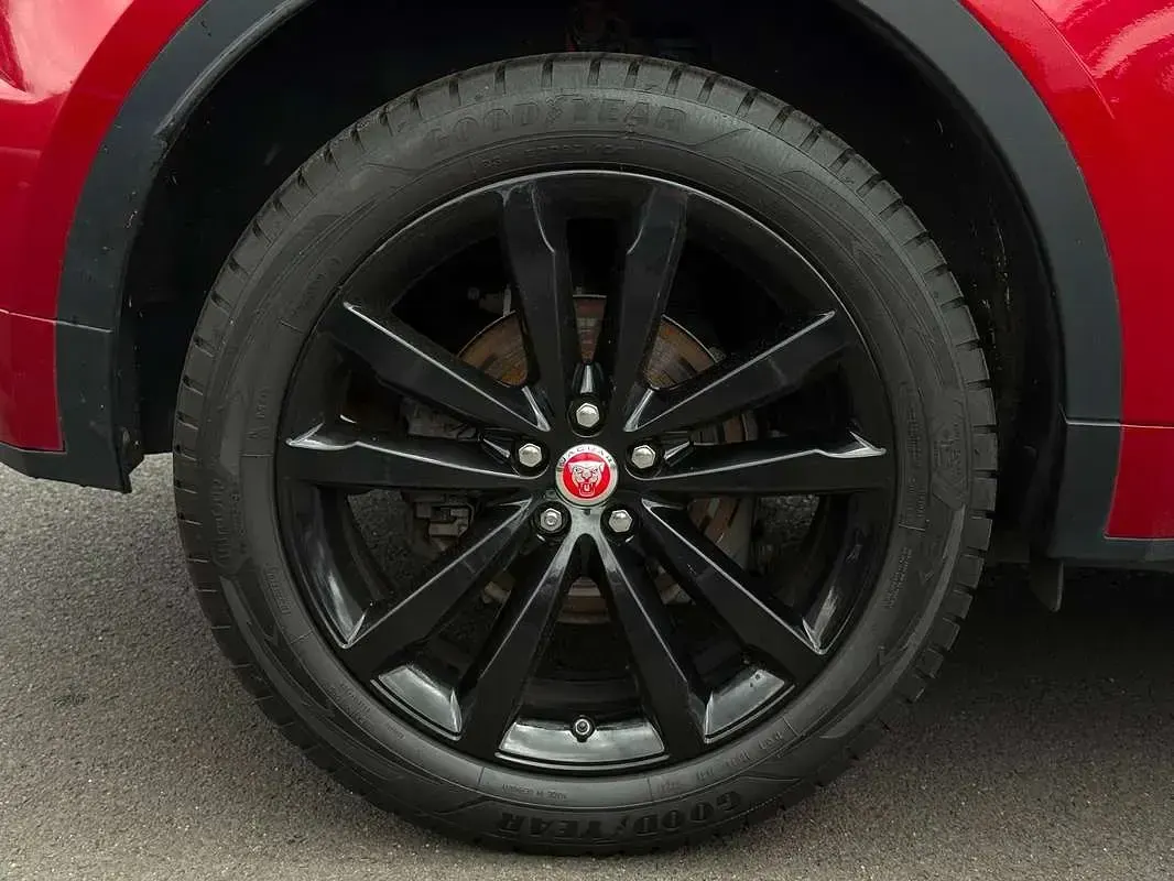 Usata Jaguar E-Pace R-Dynamic 150 CV (110 kW) 2020 Rosso SUV