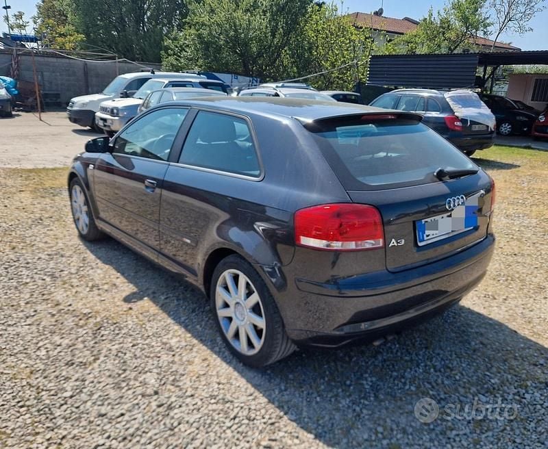 Usata Audi A3 Ambition 105 CV (77 kW) 2009 Grigio Utilitaria