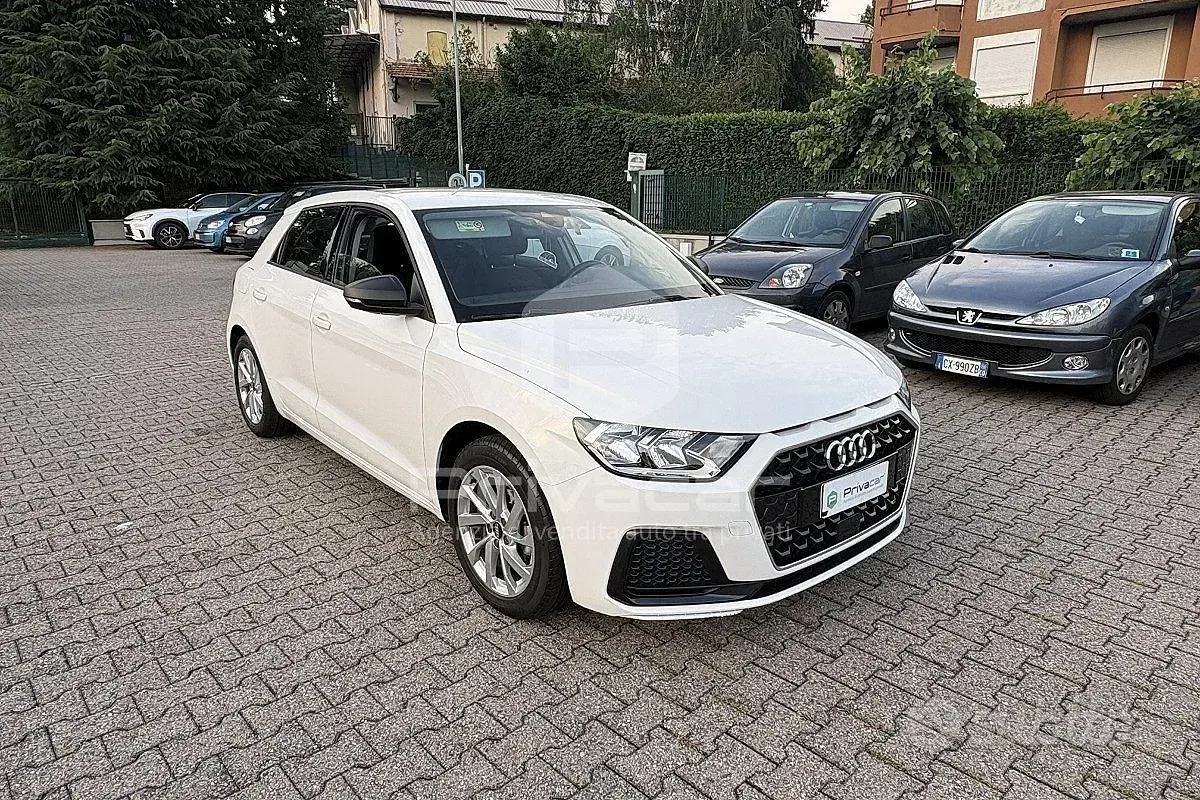 Usata Audi A1 Comfort 95 CV (69 kW) 2022 Bianco SUV