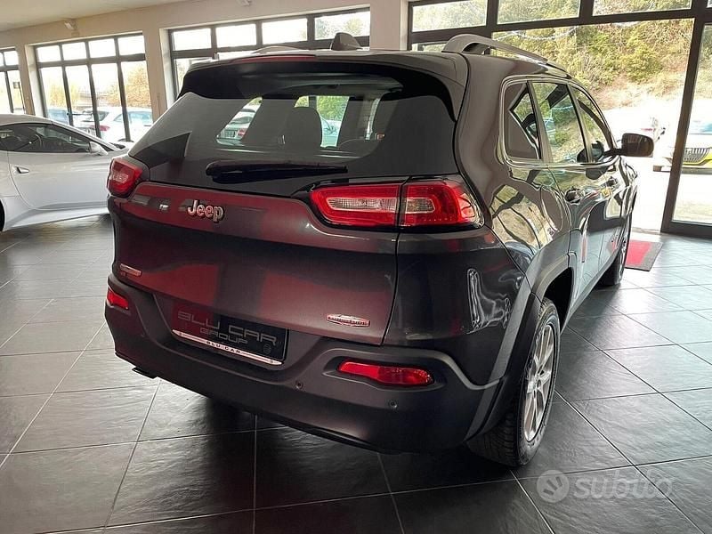 Usata Jeep Cherokee Longitude 140 CV (102 kW) 2015 Grigio SUV