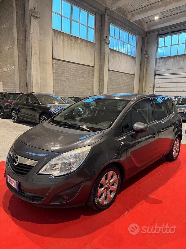 Occasion Opel Meriva 101 ch (74 kW) 2011 Gris Monospace
