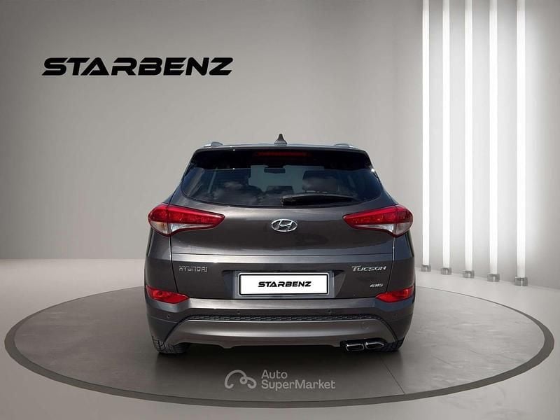 Usata Hyundai Tucson Xpossible 136 CV (100 kW) 2015 Grigio SUV