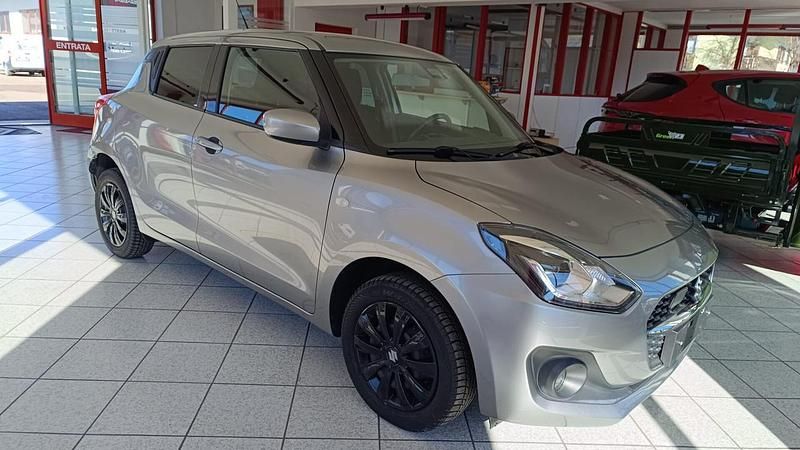 Usata Suzuki Swift 89 CV (65 kW) 2021 Grigio Utilitaria