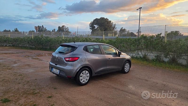 Usata Renault Clio IV 75 CV (55 kW) 2014 Grigio Utilitaria