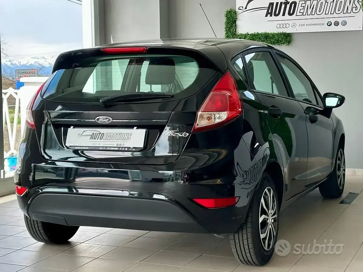 Usata Ford Fiesta Titanium 60 CV (44 kW) 2016 Nero Utilitaria