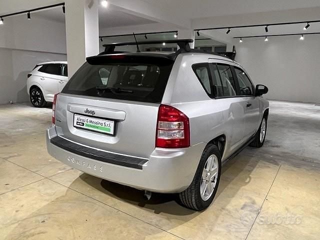 Occasion Jeep Compass Limited 141 ch (103 kW) 2007 Gris SUV