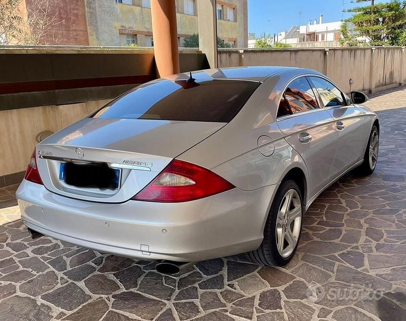 Usata Mercedes CLS320 224 CV (164 kW) 2005 Grigio Coupé